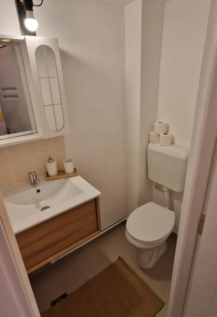 Studio Arena Nationala Ior Bucarest 0*,  Roumanie